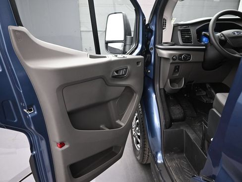 New 2026 Ford Transit 250 148 Medium Roof w/ Exterior Upgrade Package RWD image 10