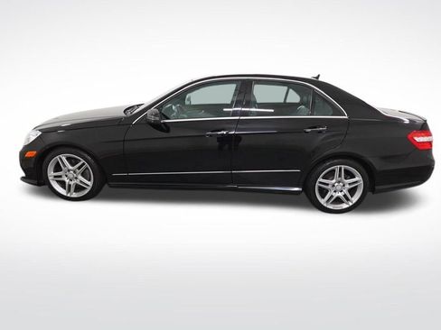 Used 2013 Mercedes-Benz E 350 4MATIC Sedan image 2