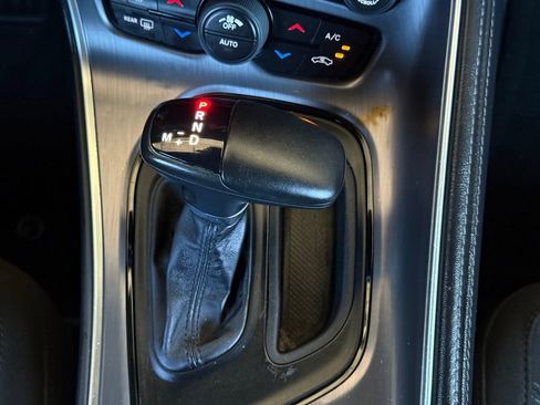 Used 2017 Dodge Challenger R/T w/ Cold Weather Group RWD image 17