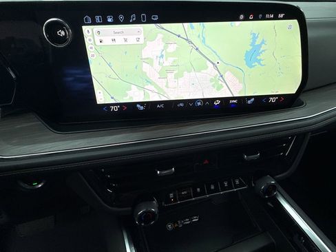 Certified 2025 Chevrolet Suburban Z71 image 31