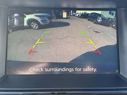 Used 2019 Nissan Pathfinder SV image 24