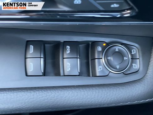 Used 2025 GMC Yukon XL Denali w/ Advanced Technology Package AWD/4WD image 24