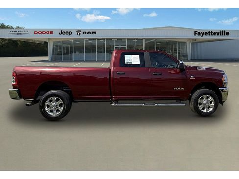 Used 2024 RAM 2500 Big Horn AWD/4WD image 2