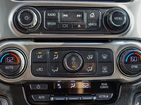 Used 2017 Chevrolet Suburban LT w/ LT Signature Package image 19