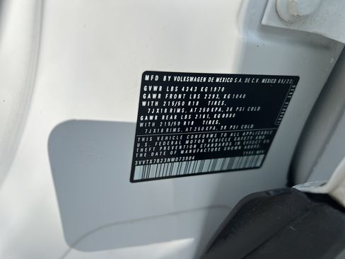 Certified 2022 Volkswagen Taos SE FWD image 31