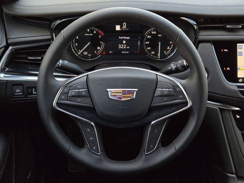 New 2025 Cadillac XT5 Premium Luxury image 15