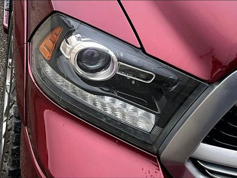 Used 2018 RAM 1500 Limited AWD/4WD image 38