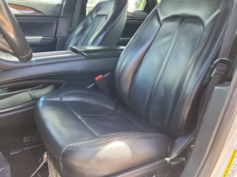 Used 2017 Lincoln MKZ Reserve FWD image 12