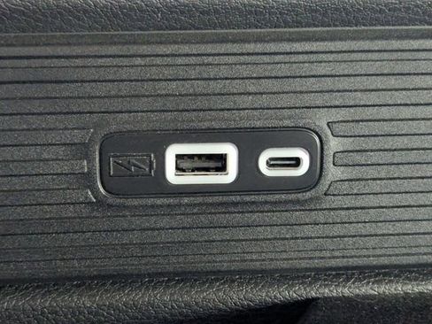 Used 2022 Jeep Wagoneer Series III w/ Premium Group I RWD image 18