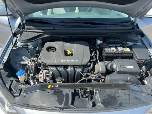 Used 2017 Hyundai Elantra SE FWD image 24