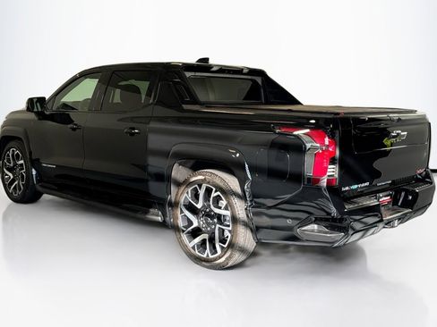 Used 2025 Chevrolet Silverado EV RST image 7