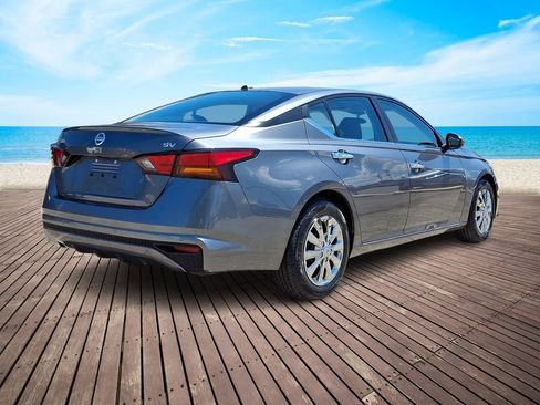 Used 2021 Nissan Altima 2.5 SV FWD image 6