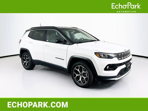 Used 2025 Jeep Compass Limited image 1