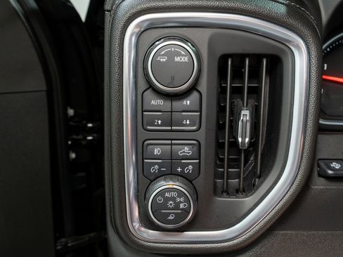 Used 2020 Chevrolet Silverado 2500 LTZ w/ Technology Package image 37