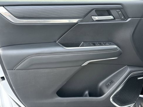 Certified 2025 GMC Acadia Elevation image 14