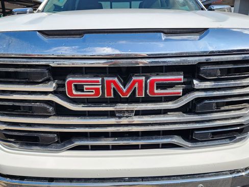 New 2026 GMC Sierra 1500 SLT w/ SLT Premium Plus Package image 10