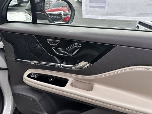 Certified 2024 Lincoln Corsair AWD w/ Equipment Group 101A image 34