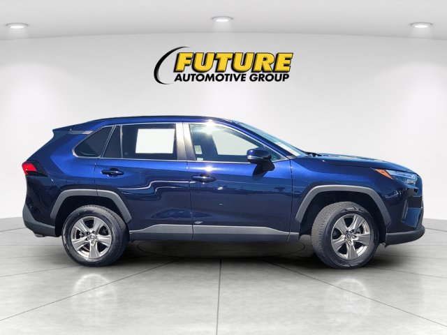 Used 2024 Toyota RAV4 XLE AWD/4WD image 3