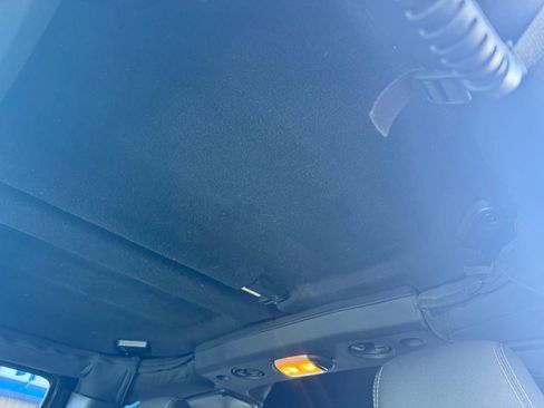 Used 2018 Jeep Wrangler Unlimited Sahara w/ Connectivity Group image 23