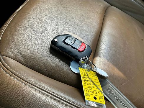 Used 2020 Jeep Gladiator Overland w/ LED Lighting Group image 40