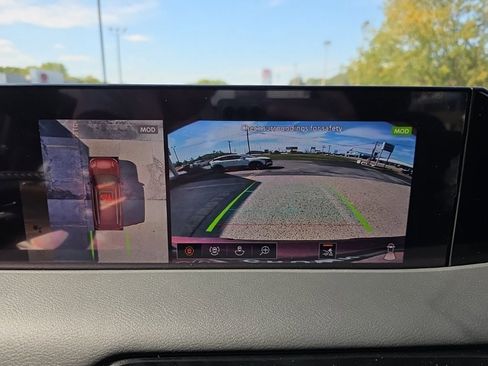 New 2026 Nissan Armada SL w/ Captain's Chari Seat Package image 25