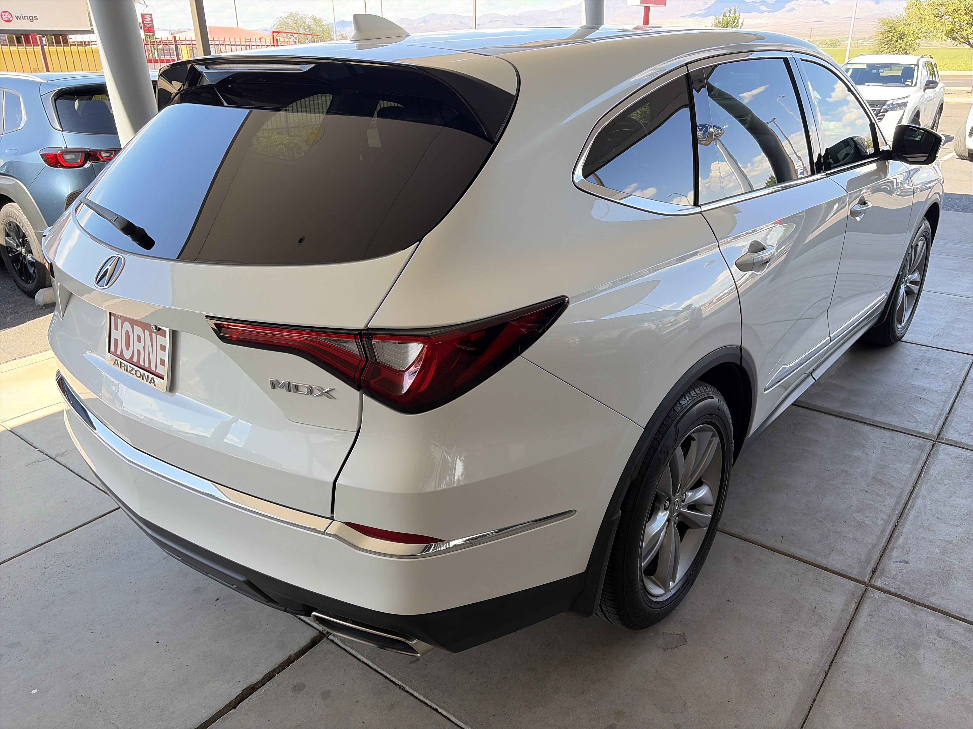 Used 2023 Acura MDX FWD image 4