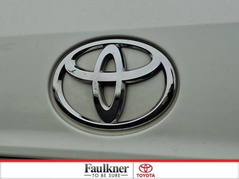 Certified 2021 Toyota Highlander XLE AWD/4WD image 32