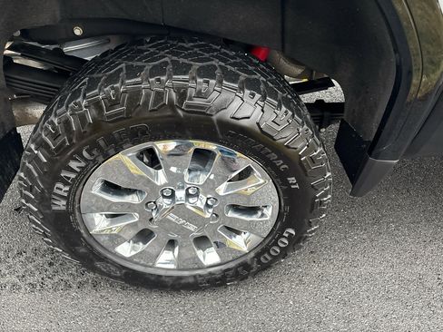 Used 2020 GMC Sierra 3500 Denali w/ Denali Ultimate Package image 26