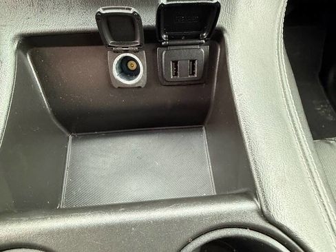 Used 2018 GMC Yukon SLE image 16