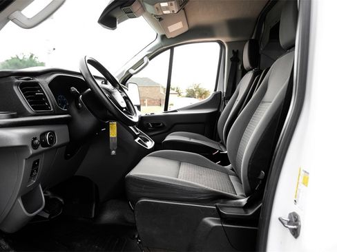 Used 2023 Ford Transit 250 Base image 3