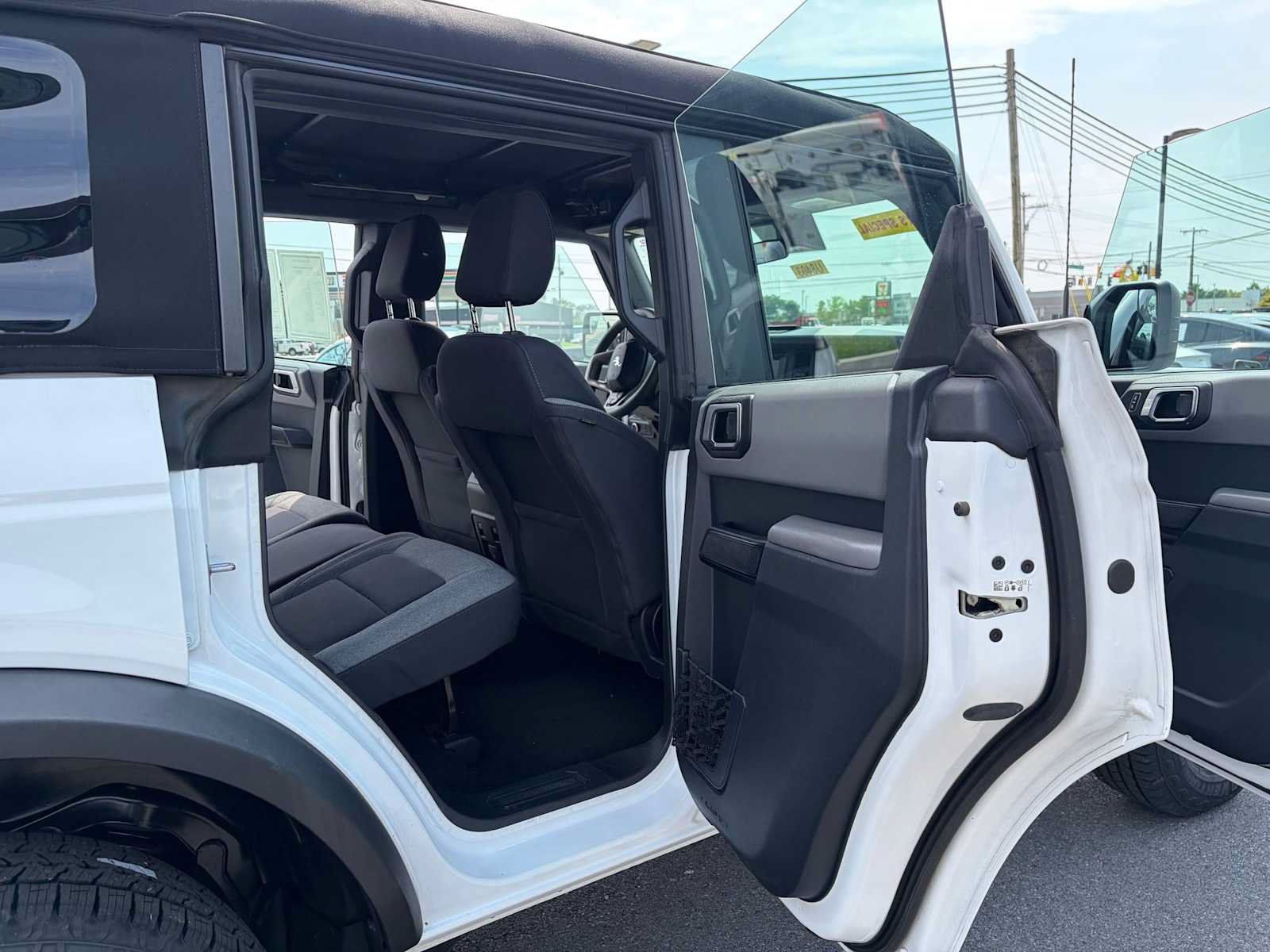 Used 2023 Ford Bronco 4-Door AWD/4WD image 22