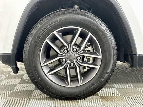 Used 2021 Jeep Grand Cherokee Limited RWD image 30