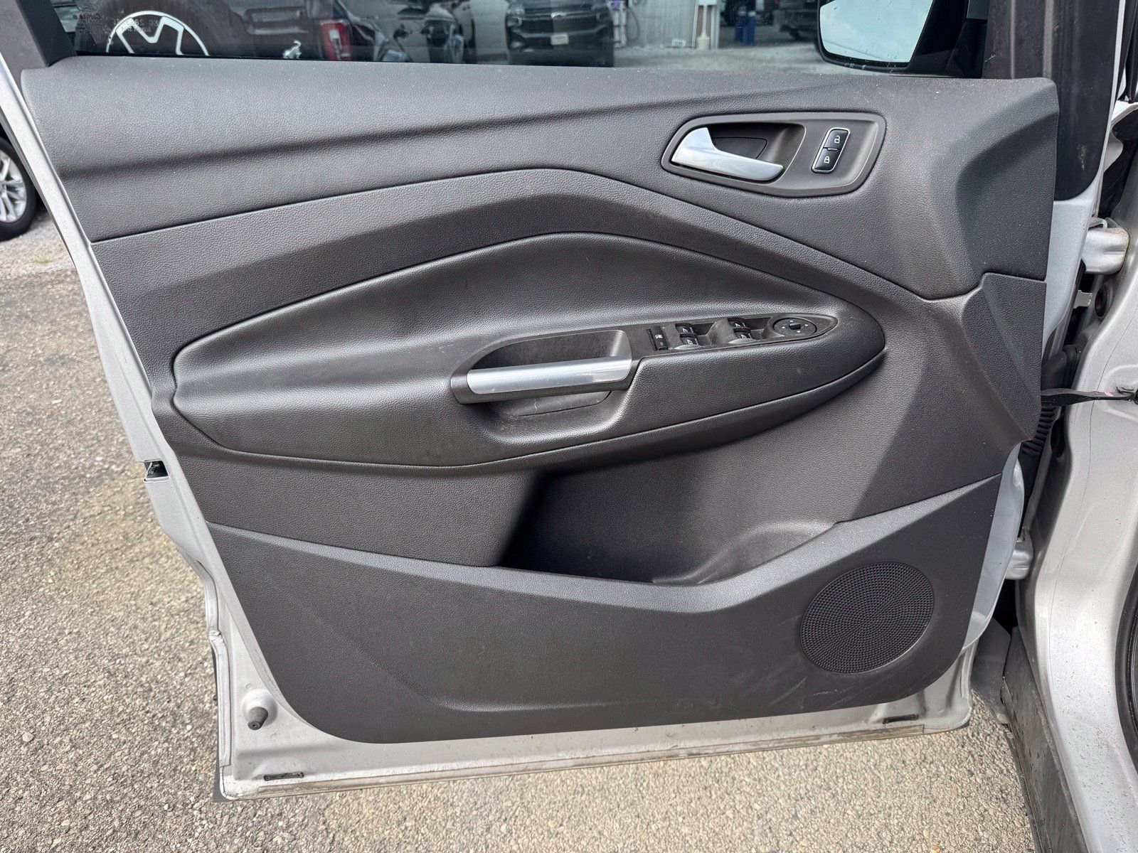 Used 2014 Ford Escape SE w/ Equipment Group 201A FWD image 11