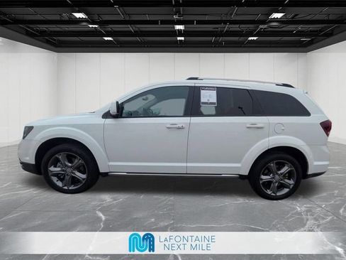 Used 2017 Dodge Journey Crossroad FWD image 2