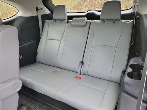 Used 2021 Toyota Highlander Limited AWD/4WD image 17