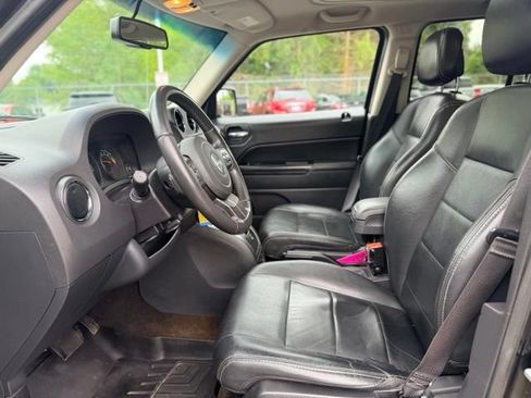 Used 2016 Jeep Patriot High Altitude AWD/4WD image 6