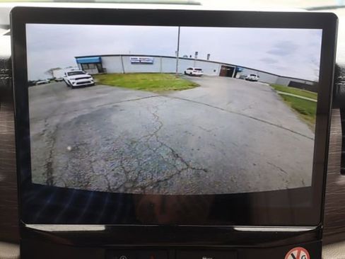 Used 2024 Ford Expedition Limited AWD/4WD image 15