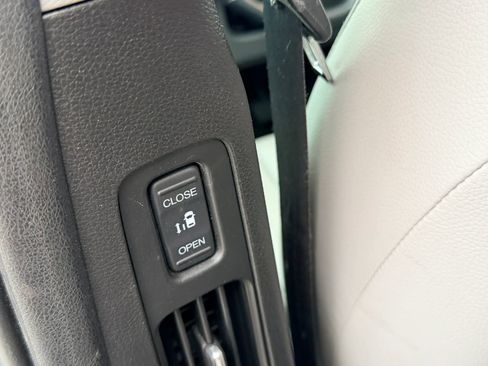 Used 2022 Honda Odyssey EX-L image 26