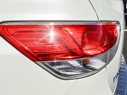 Used 2015 Nissan Pathfinder SL w/ Cargo Package image 25