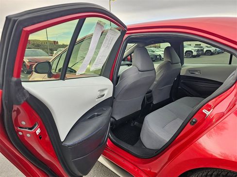 Used 2020 Toyota Corolla SE image 16