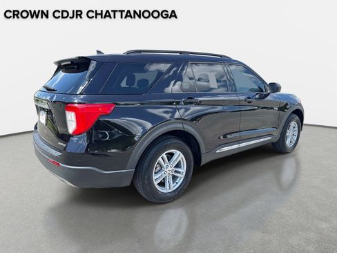 Used 2022 Ford Explorer XLT w/ Equipment Group 202A AWD/4WD image 4