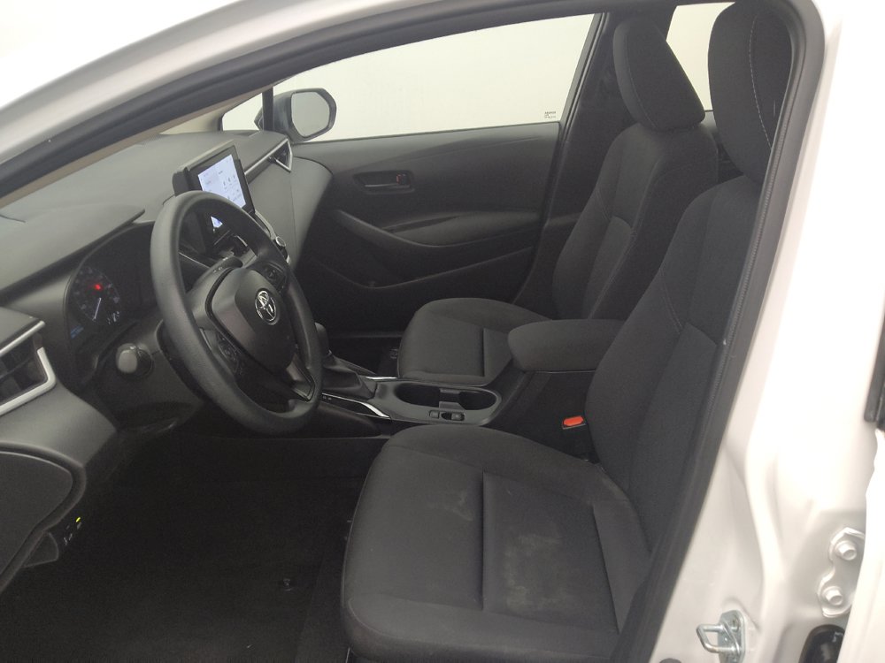 Used 2025 Toyota Corolla LE FWD image 17