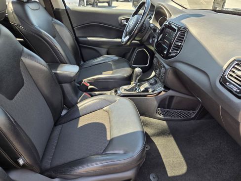 Used 2020 Jeep Compass Latitude AWD/4WD image 29