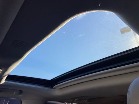 Used 2020 Toyota Highlander Limited image 36