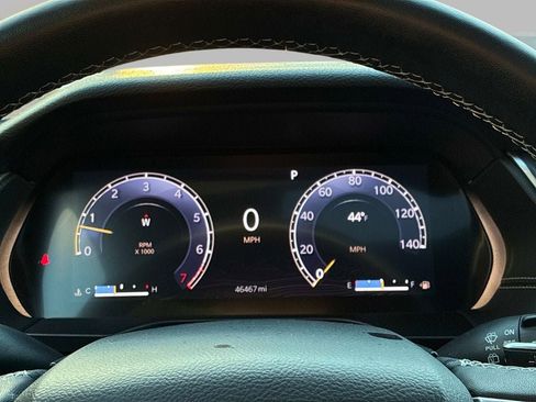 Used 2022 Jeep Grand Cherokee Altitude AWD/4WD image 25