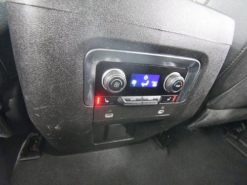 Used 2023 Chevrolet Suburban RST image 17