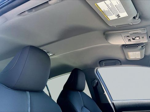 Certified 2022 Toyota Camry LE FWD image 13