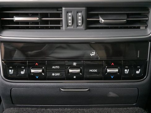 Certified 2025 Lexus LX 700h Luxury w/ Appearance Package AWD/4WD image 13