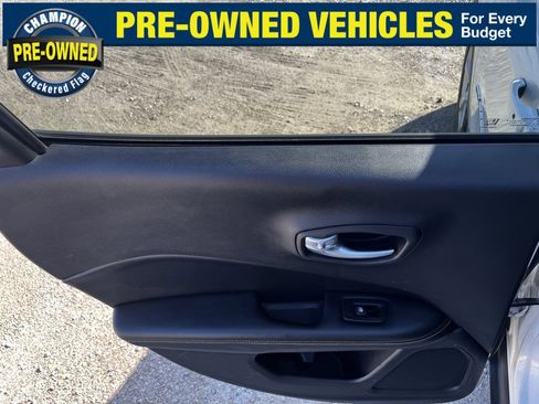 Used 2018 Jeep Compass Latitude w/ Popular Equipment Group image 26