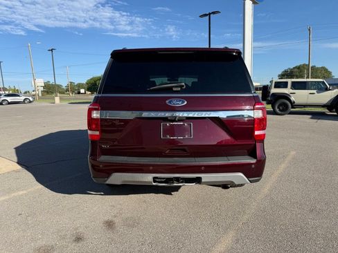 Used 2020 Ford Expedition XLT w/ Equipment Group 202A AWD/4WD image 4